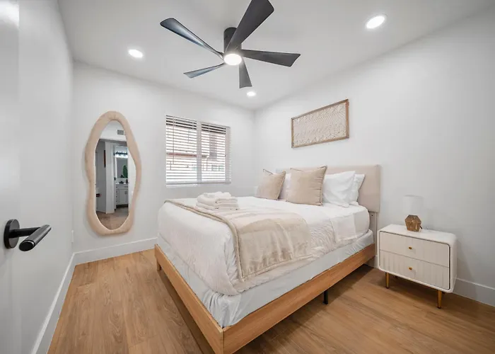 Apartment Arcadia Lite Unit 2 King Bed & Patio Phoenix